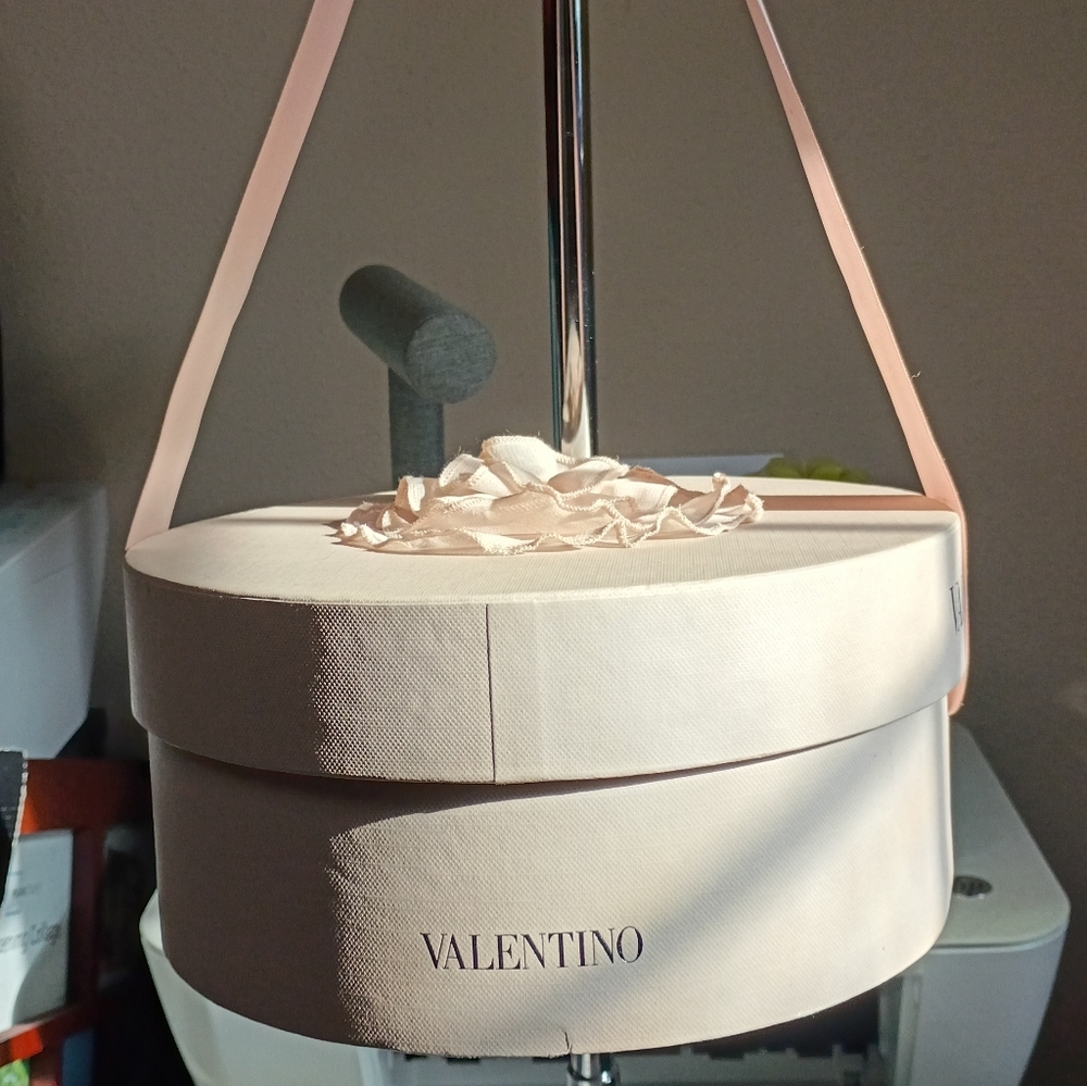 Valentino Fragrance Storage Box - Picture 3 of 6